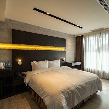 Fengjia Hotel Bell Taichung Exterior foto