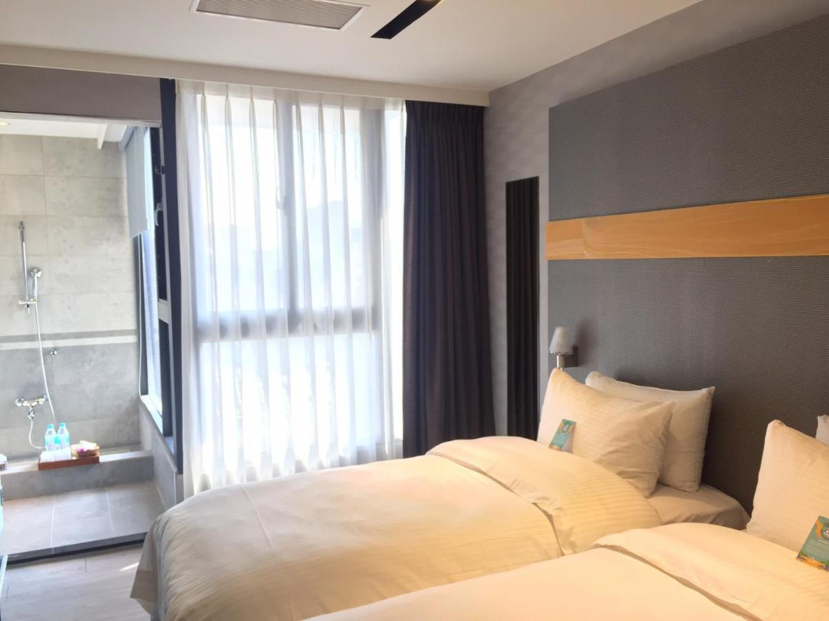 Fengjia Hotel Bell Taichung Exterior foto
