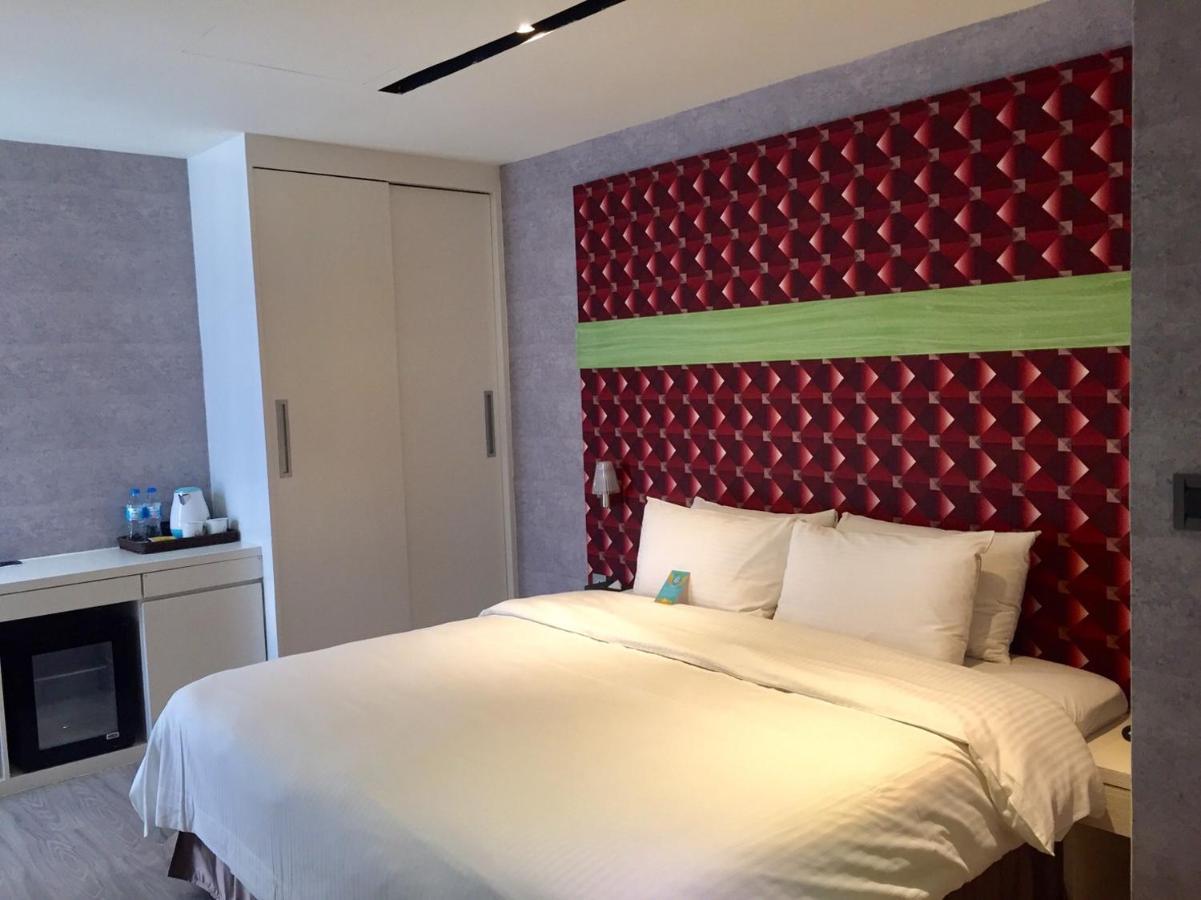Fengjia Hotel Bell Taichung Exterior foto