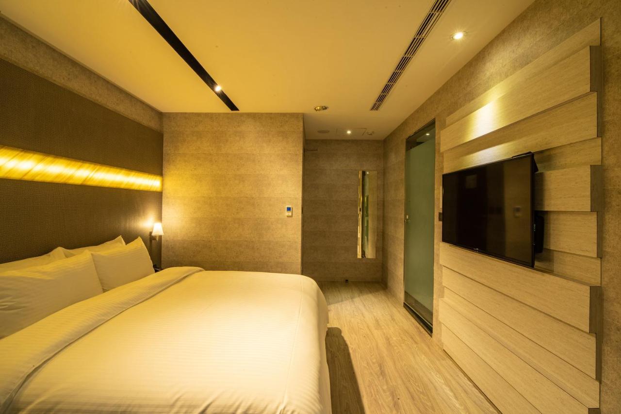 Fengjia Hotel Bell Taichung Exterior foto