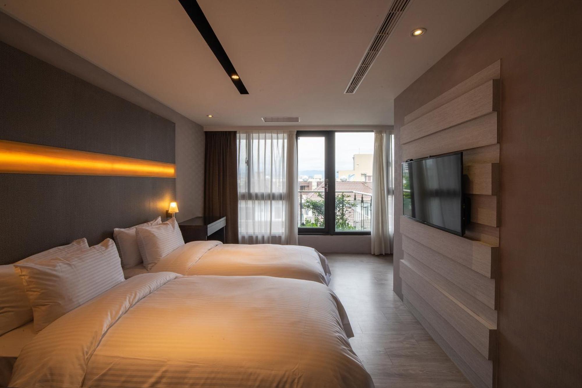 Fengjia Hotel Bell Taichung Exterior foto