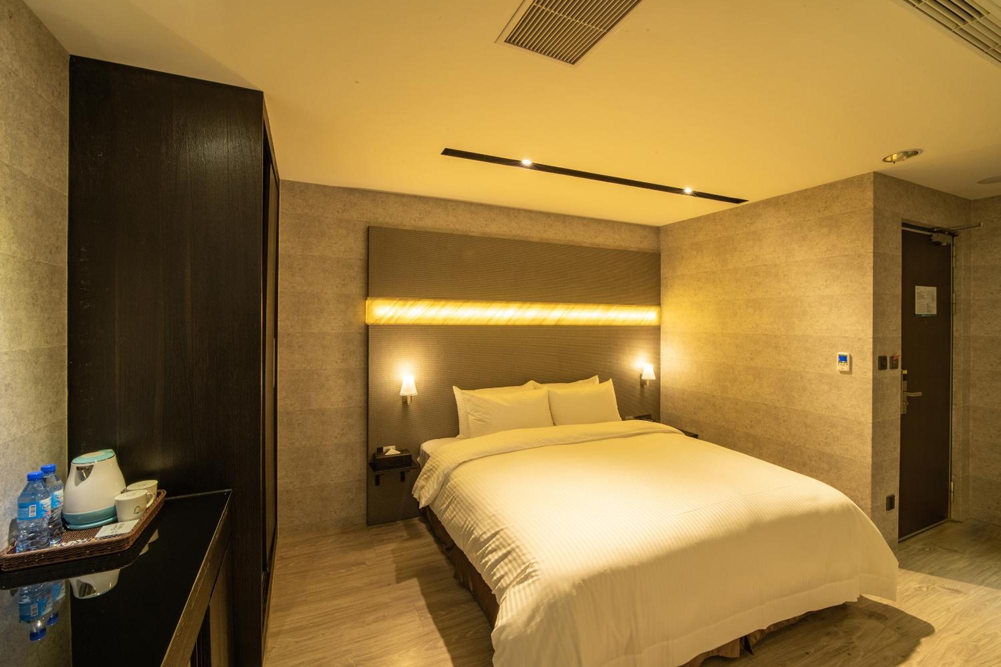 Fengjia Hotel Bell Taichung Exterior foto